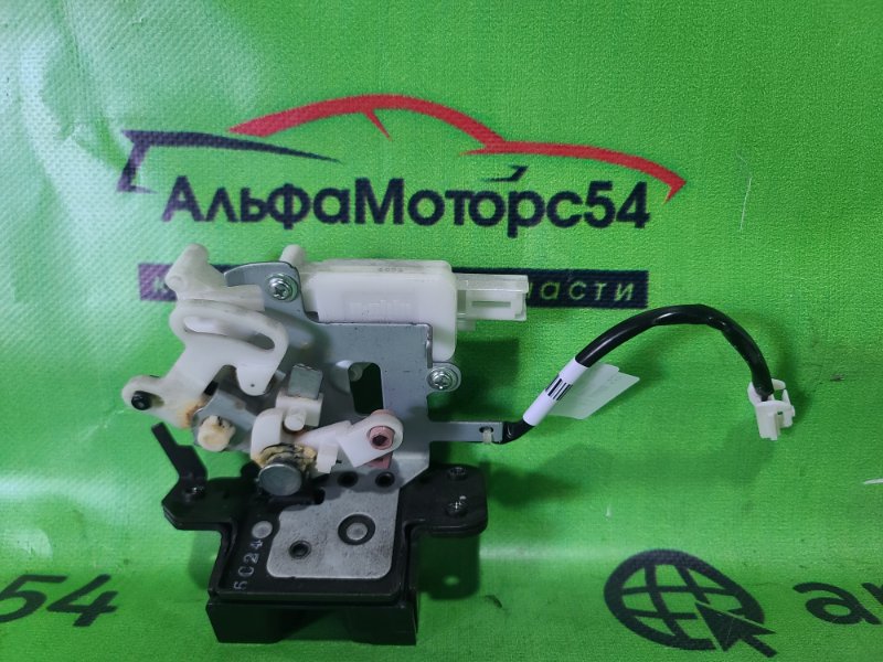 Замок 5-й двери задний DEMIO DY3W