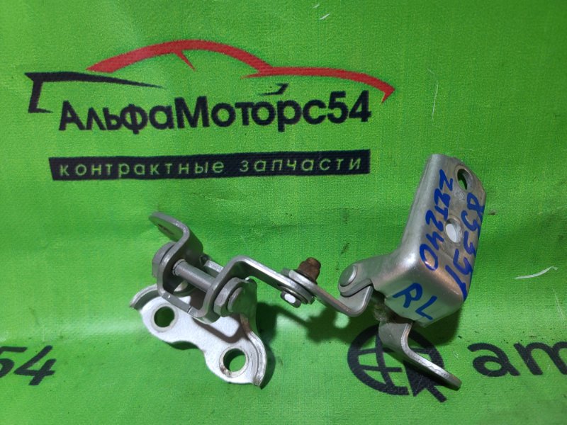 Петля дверная задняя левая TOYOTA PREMIO ZZT240 6878052030 контрактная