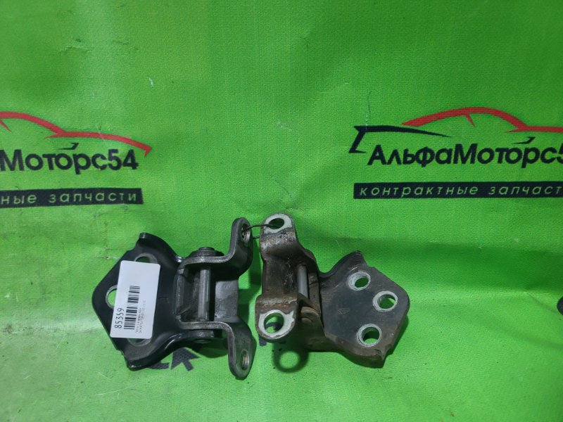 Запчасть петли 5-й двери задние DAIHATSU TERIOS KID J111G 6881087401000 контрактная Петли 5-й двери задние DAIHATSU TERIOS KID J111G 6881087401000 контрактная