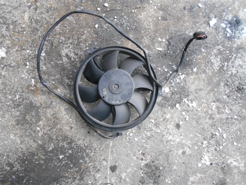 Вентилятор радиатора Volkswagen Passat B5+ AWX 2002