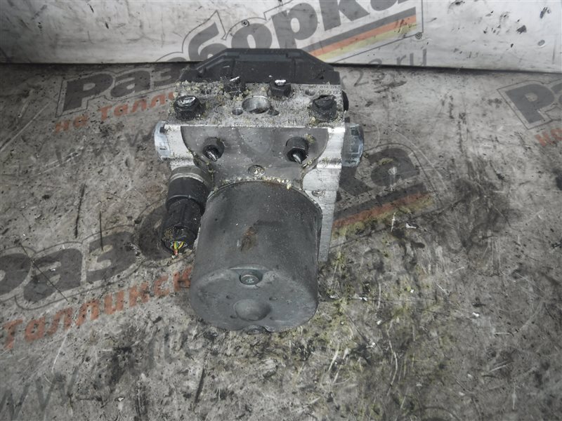 Блок abs Audi A4 B6 AVF 2003 Блок abs Audi A4 B6 AVF 2003