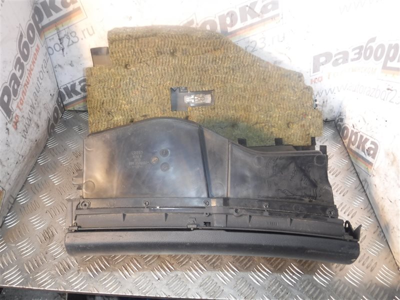 Бардачок Audi A4 B5 AHL 1998 Бардачок Audi A4 B5 AHL 1998