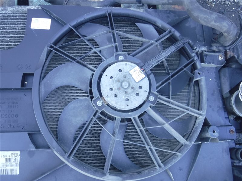 Вентилятор радиатора Volkswagen Transporter T5 BRS 2006