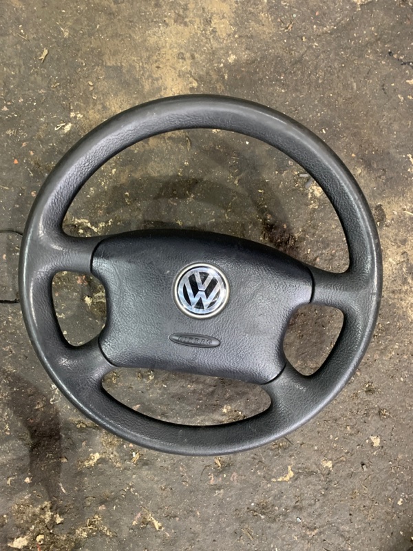 Руль Volkswagen Golf 4 AKQ 1999