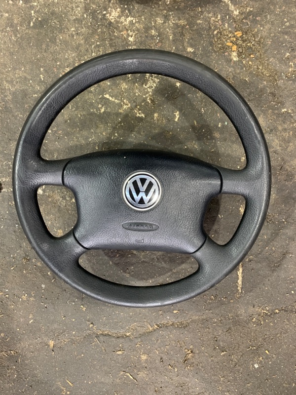 Руль Volkswagen Golf 4 AKQ 1999