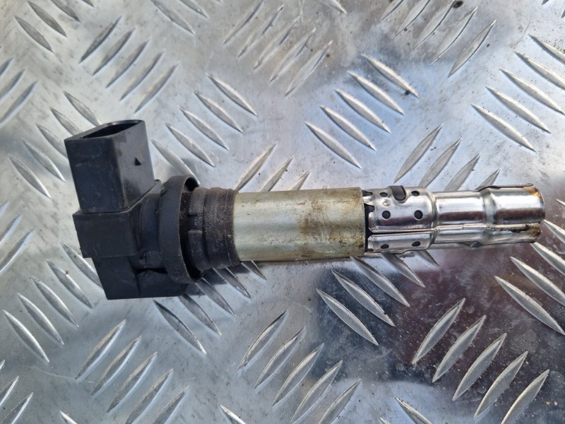 Катушка зажигания Volkswagen Caddy 2005 3 BUD 036905715A Б/У