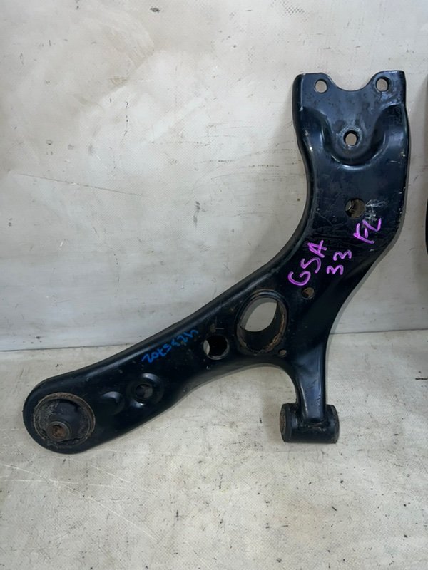 Рычаги передние пара передние toyota rav4 GSA33 2GRFE