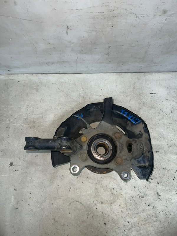 Ступица передняя правая rav4 2011 GSA33 2GRFE