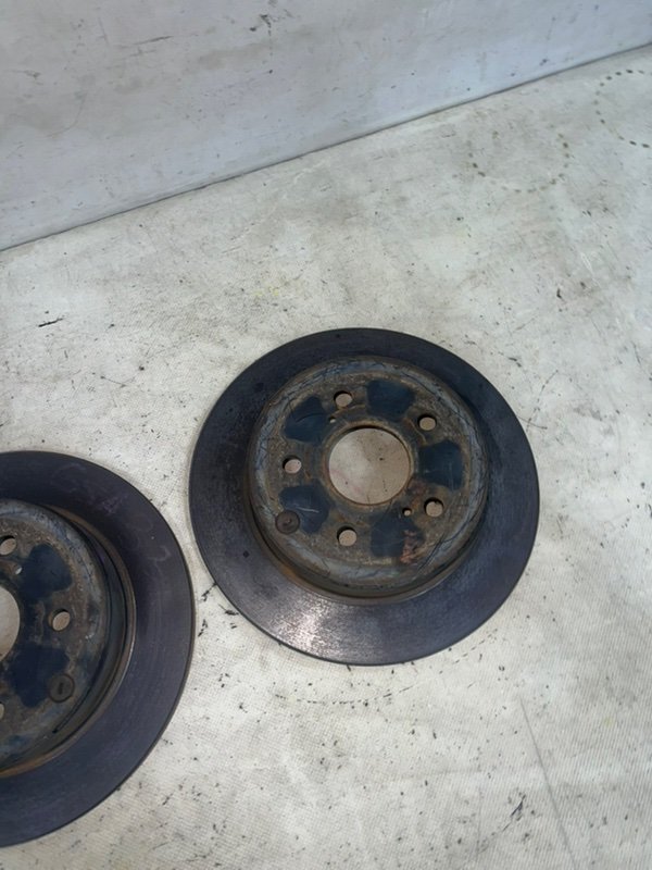 Диски тормозные задние задние rav4 2011 GSA33 2GRFE