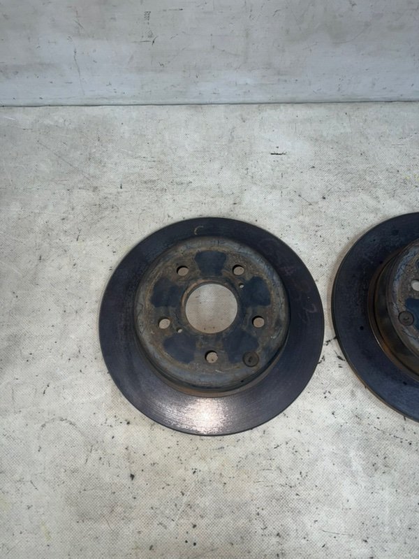 Диски тормозные задние задние rav4 2011 GSA33 2GRFE