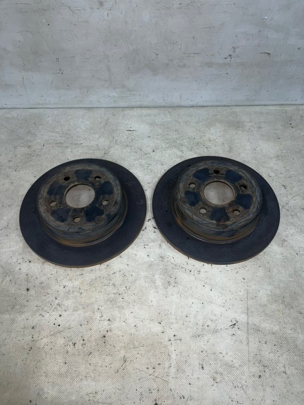 Диски тормозные задние задние rav4 2011 GSA33 2GRFE