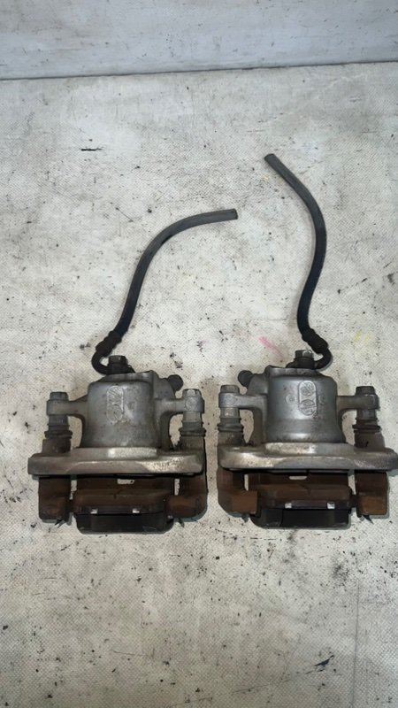 Суппорта задние пара задняя toyota rav4 2011 GSA33 2GRFE 47850-42060 контрактная