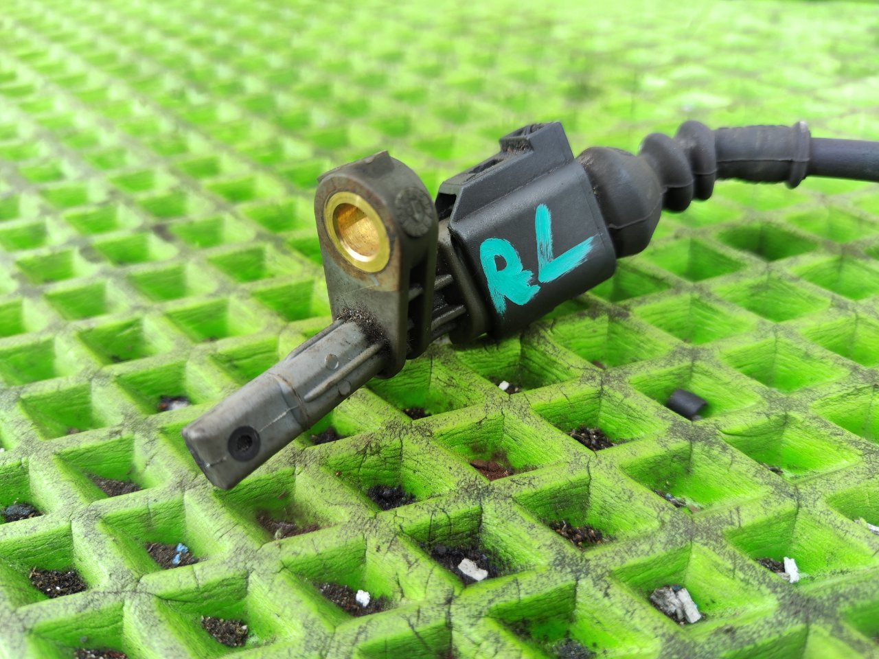 Датчик ABS задний левый Touareg 2009 7LZ9D BHK Датчик ABS задний левый Touareg 2009 7LZ9D BHK