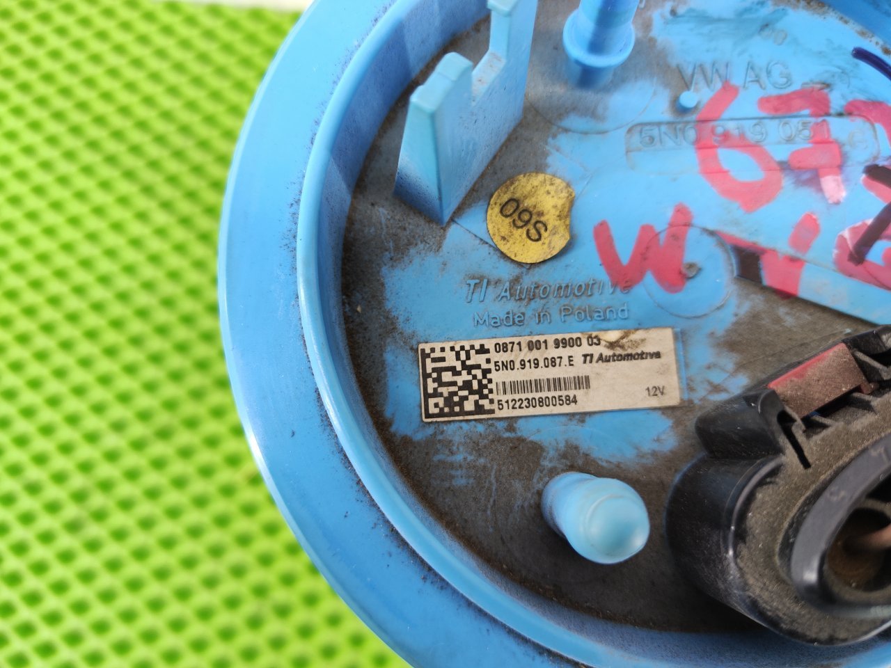 Топливный насос Tiguan 2008 5NC CAW