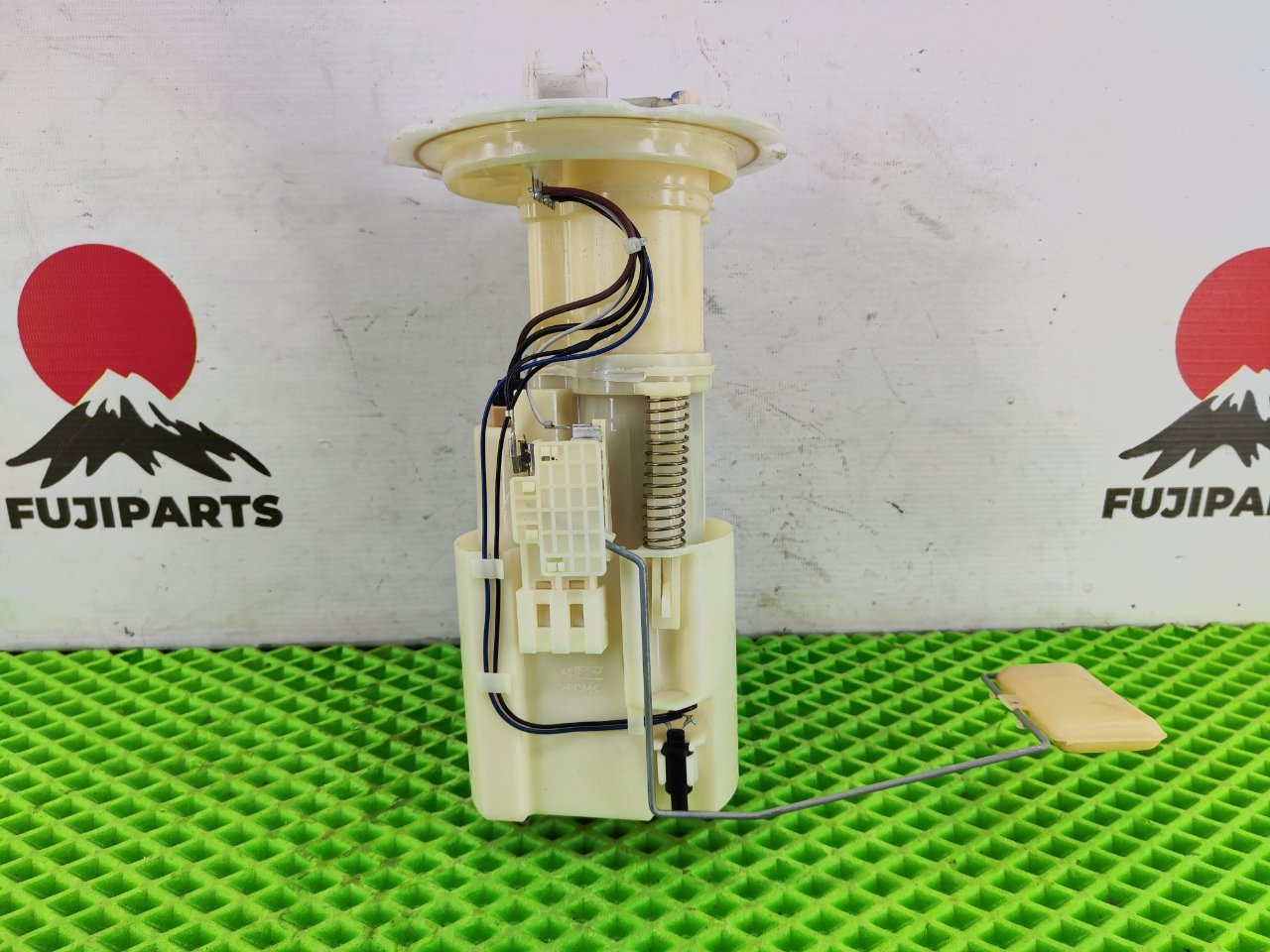 Топливный насос Infiniti FX35 2003 S50 VQ35DE 17040CG000 контрактная