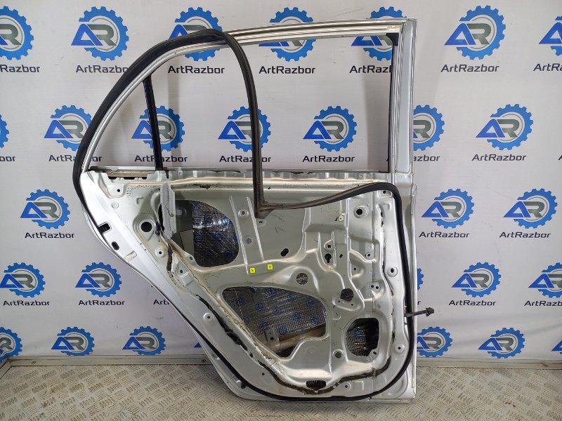 Дверь задняя левая Corolla 10 2008 E150 1.6 1ZR 124 л.с