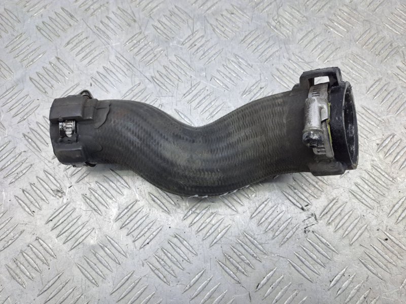 Патрубок интеркулера Hyundai Tucson TL 1.7 D4FD 115 л.с. Дизель