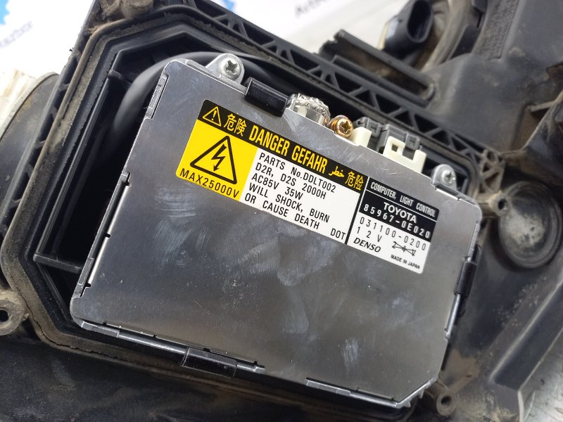 Фара левая RX 330 2005 XU30 3.3 3MZ 230 л.с
