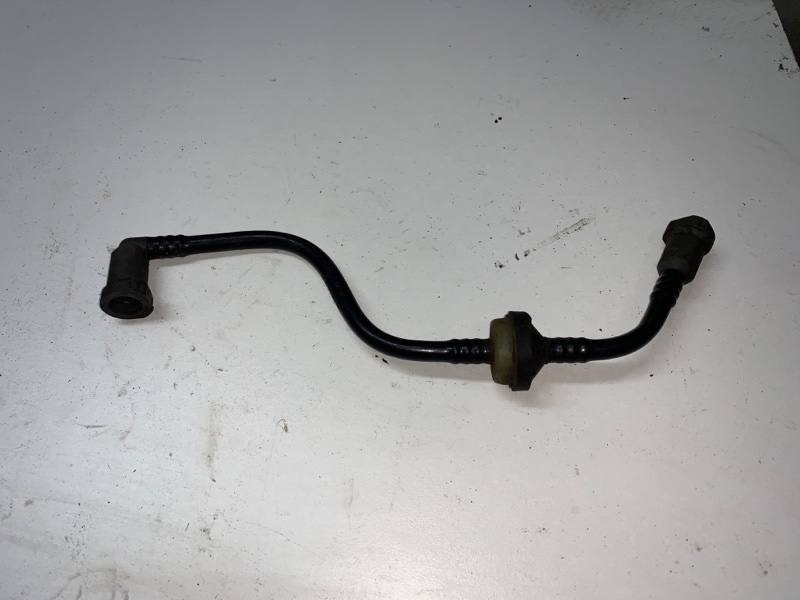 Запчасть трубка вакуумного усилителя тормозов Peugeot 321 Б/У Трубка вакуумного усилителя тормозов Peugeot 321 Б/У