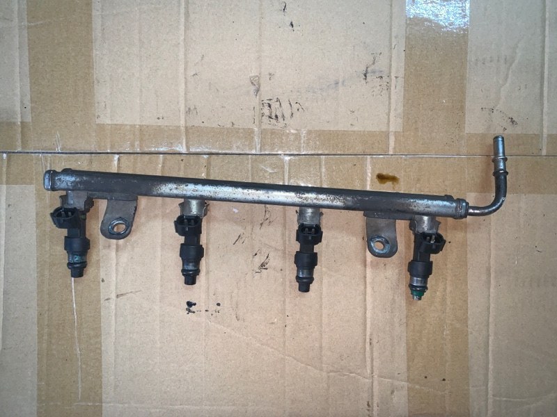 Топливная рейка (рампа) Nissan Qashqai MR20DD 321 Б/У