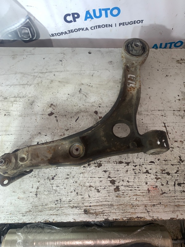 Запчасть рычаг подвески нижний передний левый Peugeot Boxer 250 2.2 12345 Б/У Рычаг подвески нижний передний левый Peugeot Boxer 250 2.2 12345 Б/У