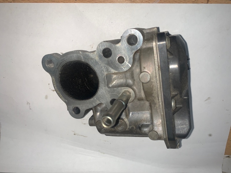 Клапан ЕГР Toyota Land Cruiser Prado 150 1GDFTV 2580011010 Б/У