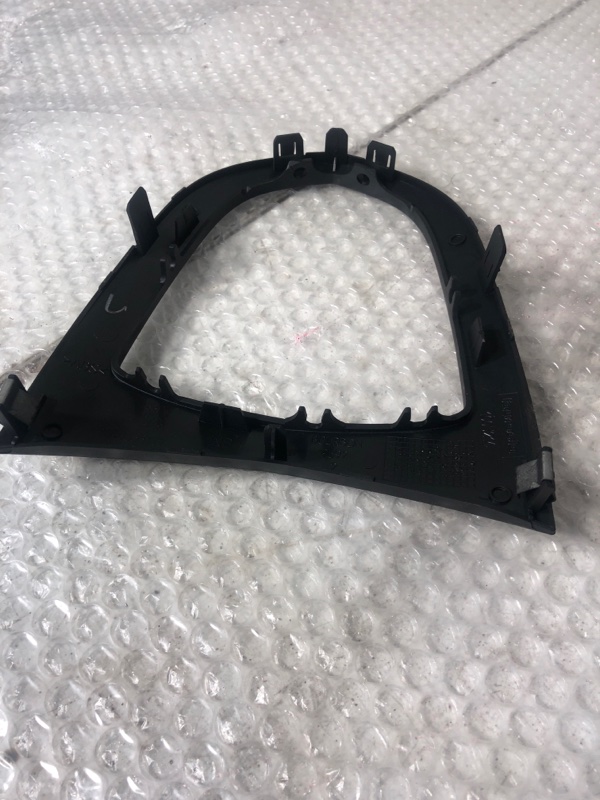 Накладка селектора КПП Peugeot 308 1