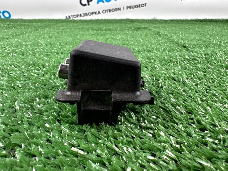 Разъем AUX 308 2010 T7 1.6 EP6