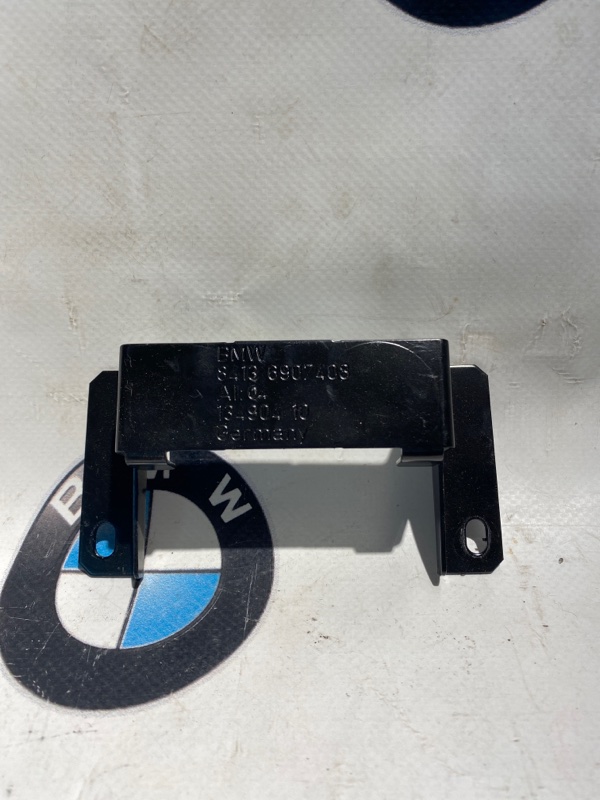 Кронштейн BMW 745Li 2003 E66 N62b44 84136907408 контрактная