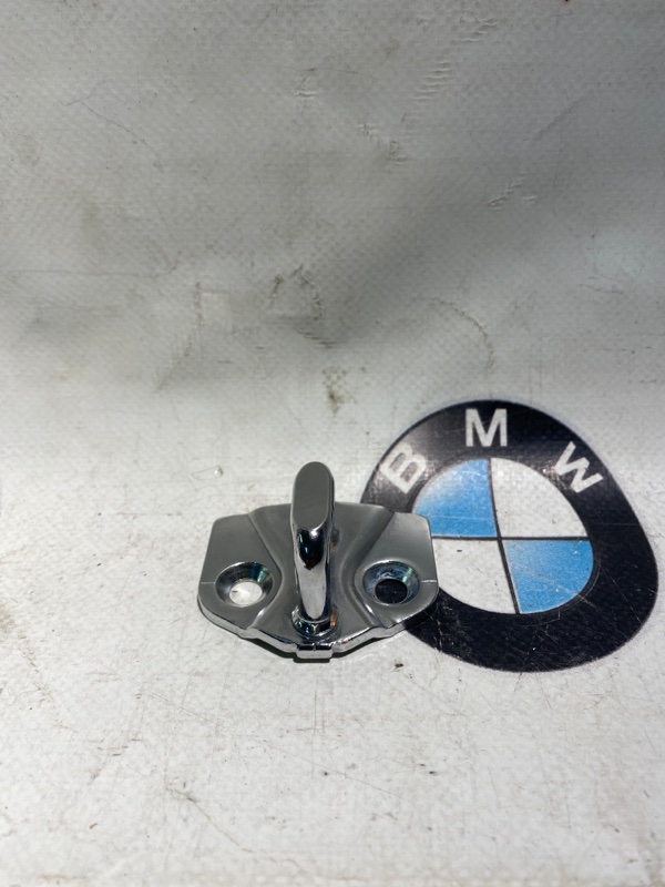Петля замка двери BMW 745Li E66 N62b44