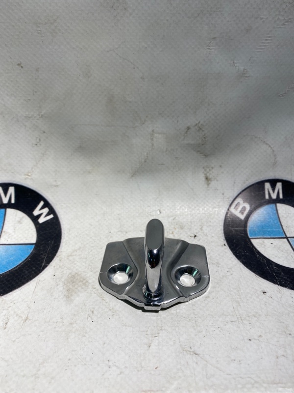 Петля замка двери BMW 745Li E66 N62b44