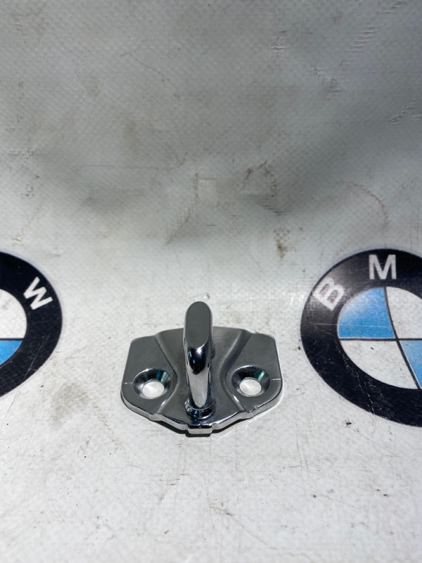 Петля замка двери BMW 745Li E66 N62b44