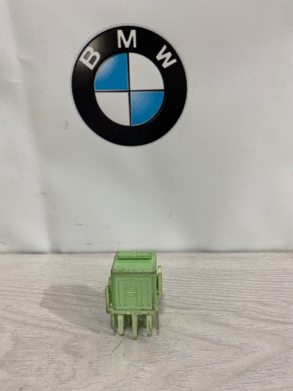 Реле BMW 745Li E66 N62b44