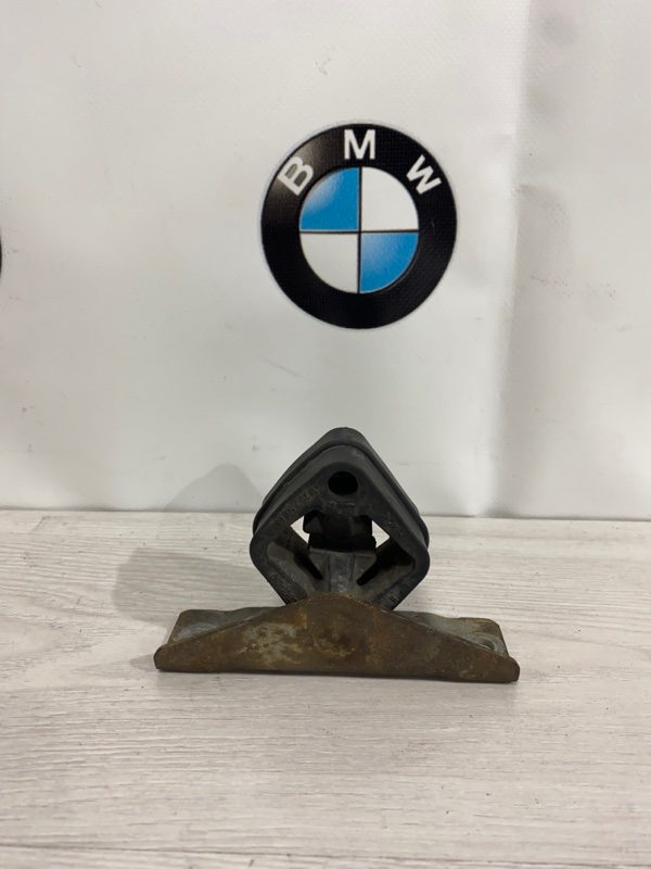 Подушка глушителя BMW 750i E65 N62B48