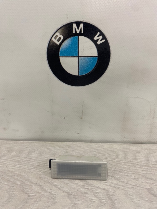 Плафон подсветки салона BMW X5 3.0si 2008 E70 N52B30 63316972605 контрактная