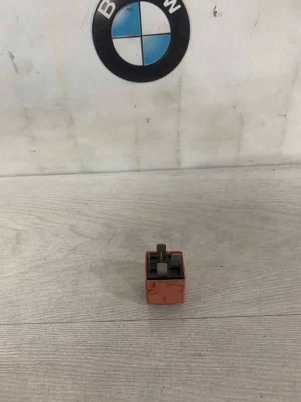 Реле BMW 745i E65 N62b44