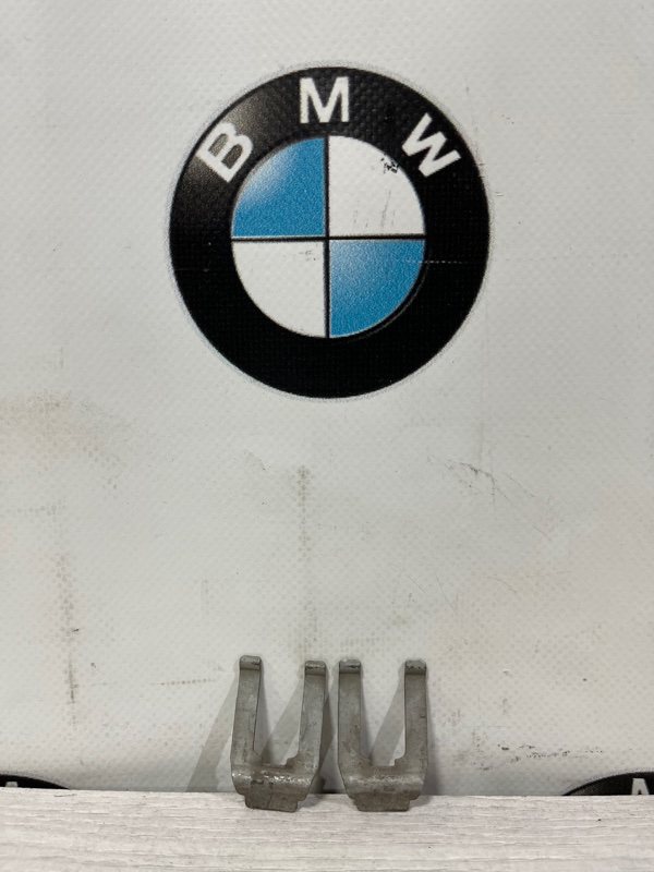 Комплект крепления тормозных шлангов передний BMW 320i 2012 F30 N20B20B 34306771981 контрактная