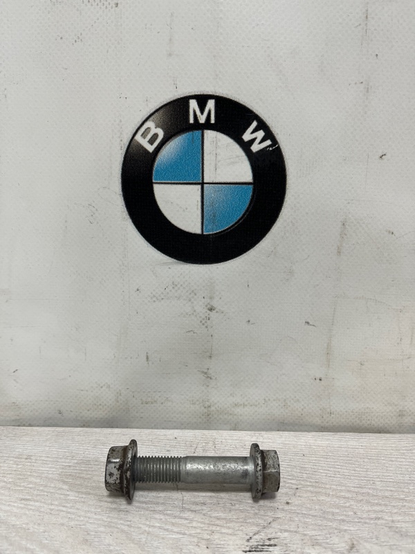 Болт подвески задний BMW 320i F30 N20B20B