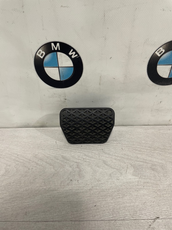 Накладка на педаль BMW 320i 2012 F30 N20B20B 35211160421 контрактная
