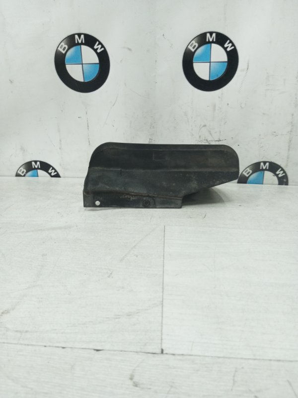 Брызговик задний правый BMW 120d 2007 E82 N47D20A 51777117638 контрактная