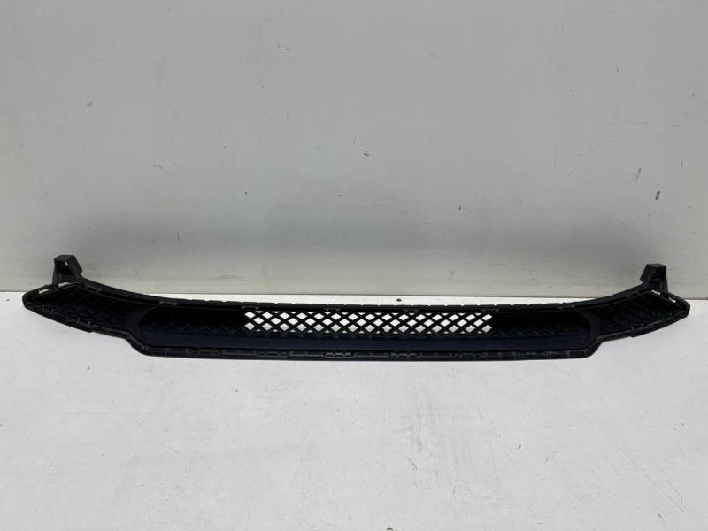 Решетка радиатора передняя Hyundai Solaris 2020- 2 H586561500 Б/У