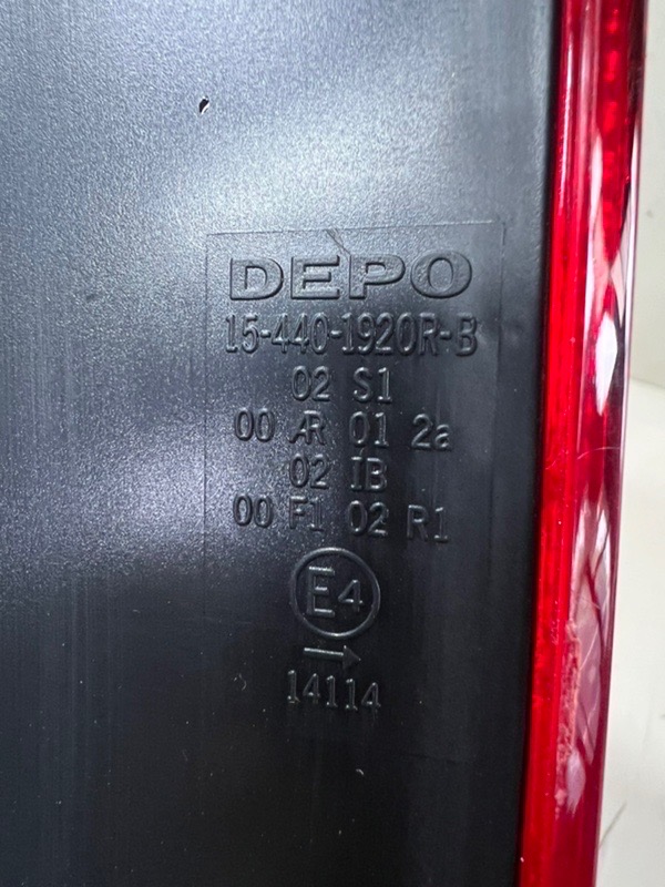 Фонарь задний правый C 2004 203