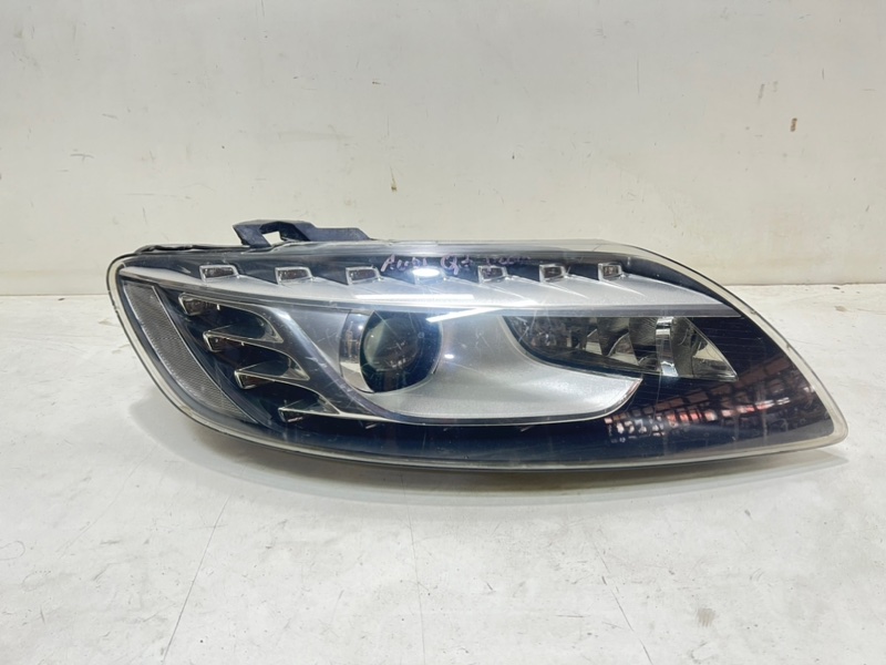 Запчасть фара передняя правая Audi Q7 2005-2015 1 4L0941004AD Б/У Фара передняя правая Audi Q7 2005-2015 1 4L0941004AD Б/У