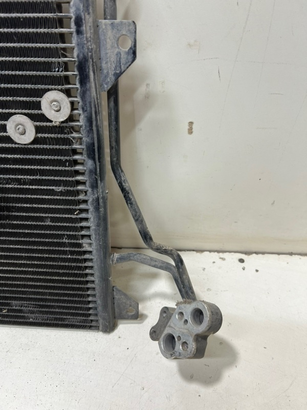 Радиатор кондиционера передний Touareg 2002 1