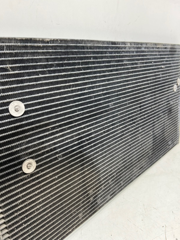 Радиатор кондиционера передний Touareg 2002 1