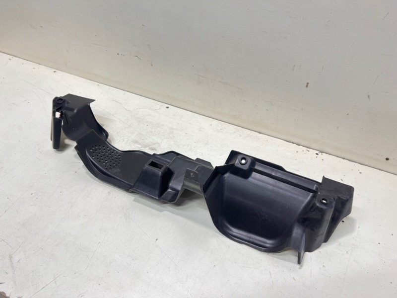 Накладка замка капота передняя ASX 2012-2019 1 Накладка замка капота передняя ASX 2012-2019 1