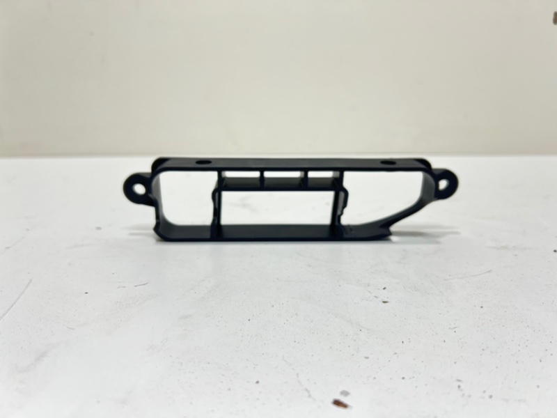 Воздухозаборник передний Hyundai Solaris 2011-2016 1 282131R000 новая