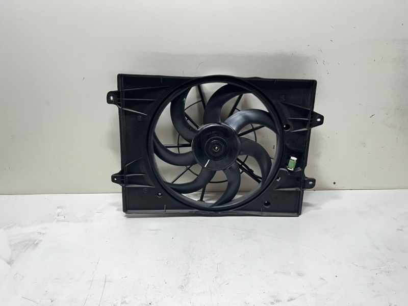 Диффузор радиатора omoda C5 2022- T19C 302000916AA новая