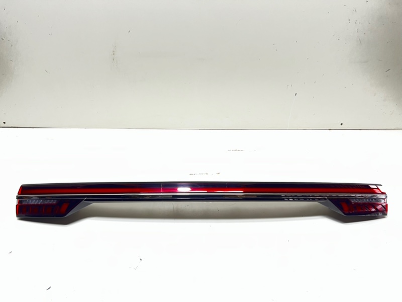 Фонарь задний Geely Monjaro 2022- KX11 7057045900 Б/У