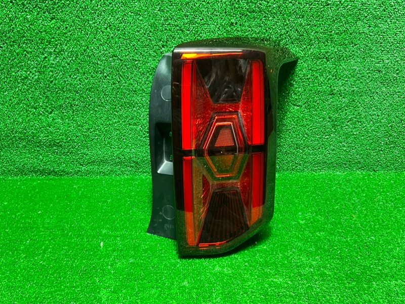 Запчасть фонарь задний правый GAC GS8 2021-2025 2 7305002DRS0100M10 Б/У Фонарь задний правый GAC GS8 2021-2025 2 7305002DRS0100M10 Б/У